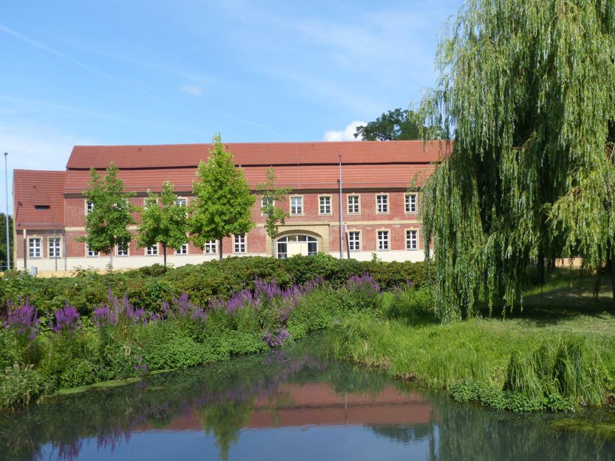 Hotel Vierseithof Luckenwalde Exterior photo